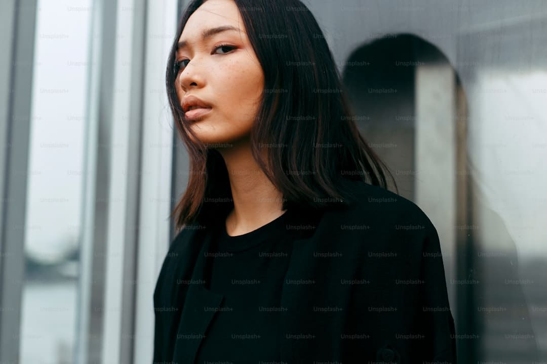 电影《无名》梁朝伟王一博刀锋游走 见证无名者的史诗